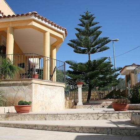 Villa Mara B&B Noto Esterno foto