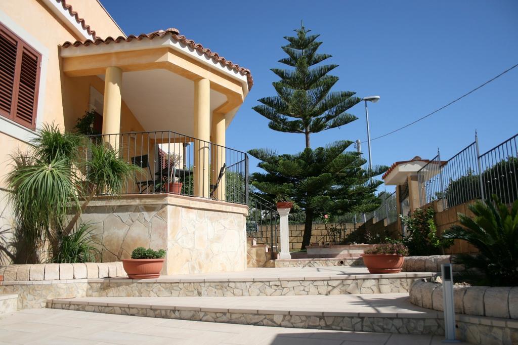 Villa Mara B&B Noto Esterno foto